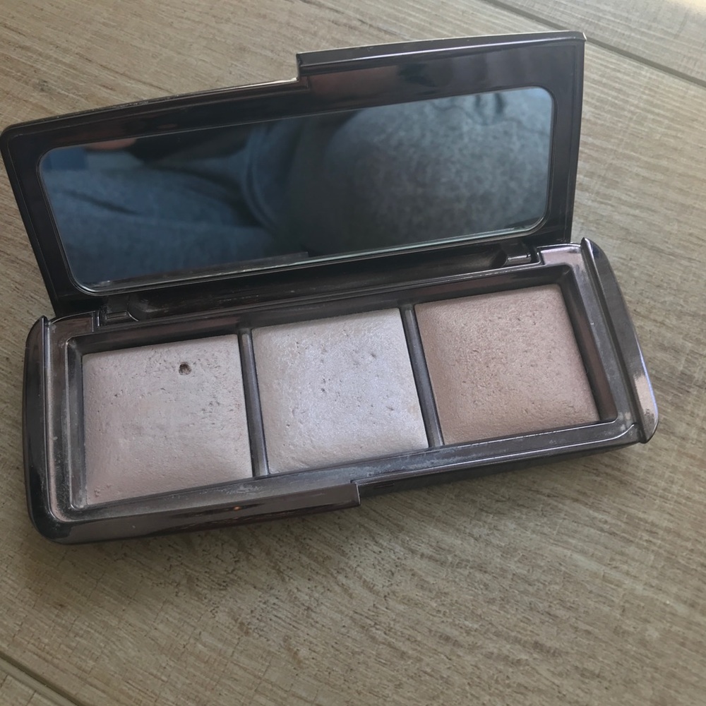 Hourglass Lighting Palette